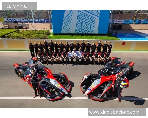 西安足球队在洲际杯积分榜上以63分稳居第一名展现强劲实力